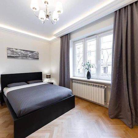 Apartamenty-Mi Crystal Warszawa Exteriör bild