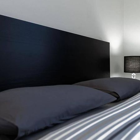 Apartamenty-Mi Crystal Warszawa Exteriör bild
