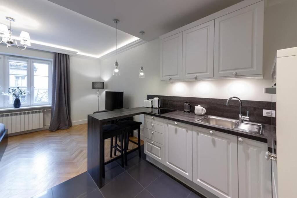 Apartamenty-Mi Crystal Warszawa Exteriör bild