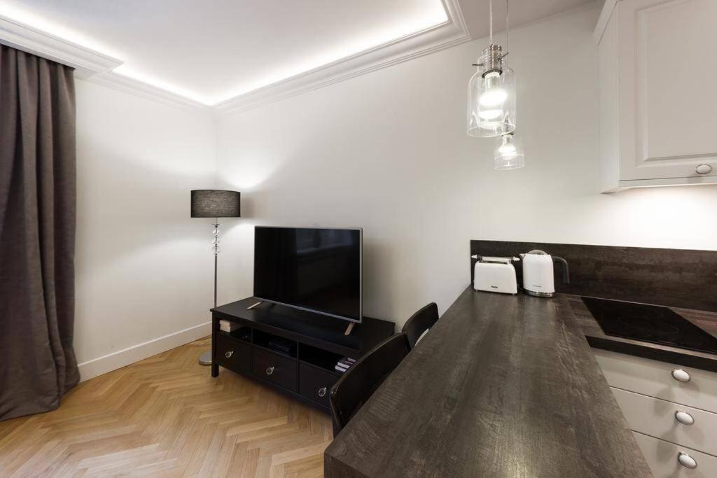 Apartamenty-Mi Crystal Warszawa Exteriör bild